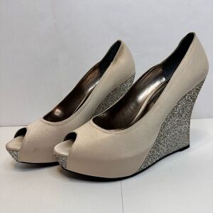 Nina peep toe wedge taupe and silver
